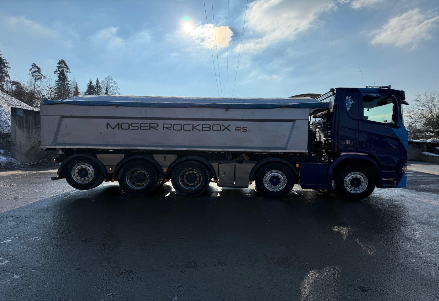 MOTO6625_2801716 vehicle image