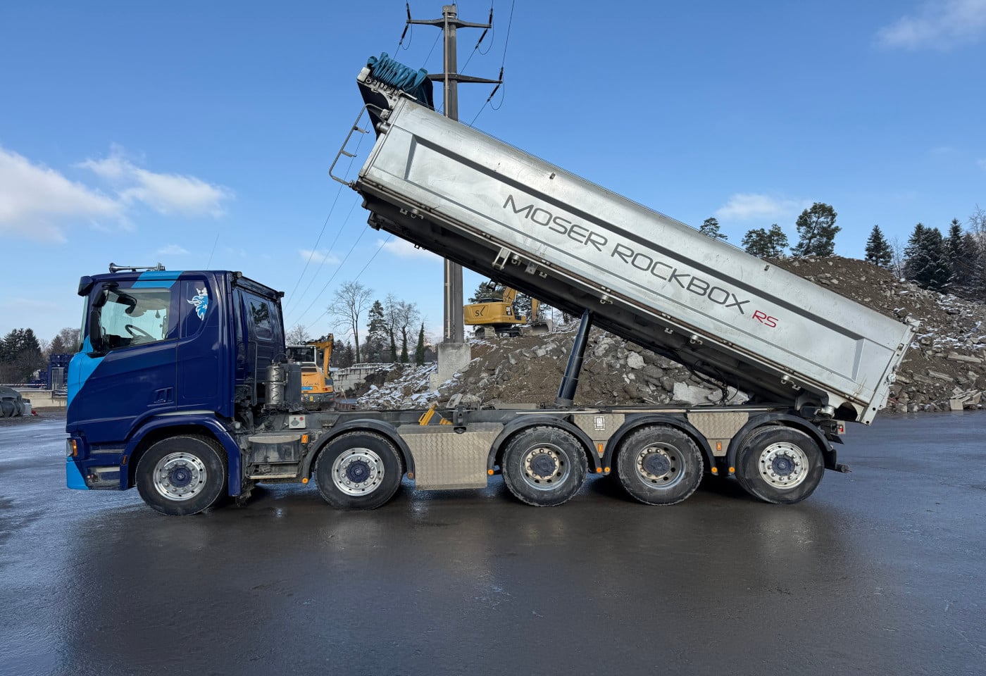 MOTO6625_2801716 vehicle image