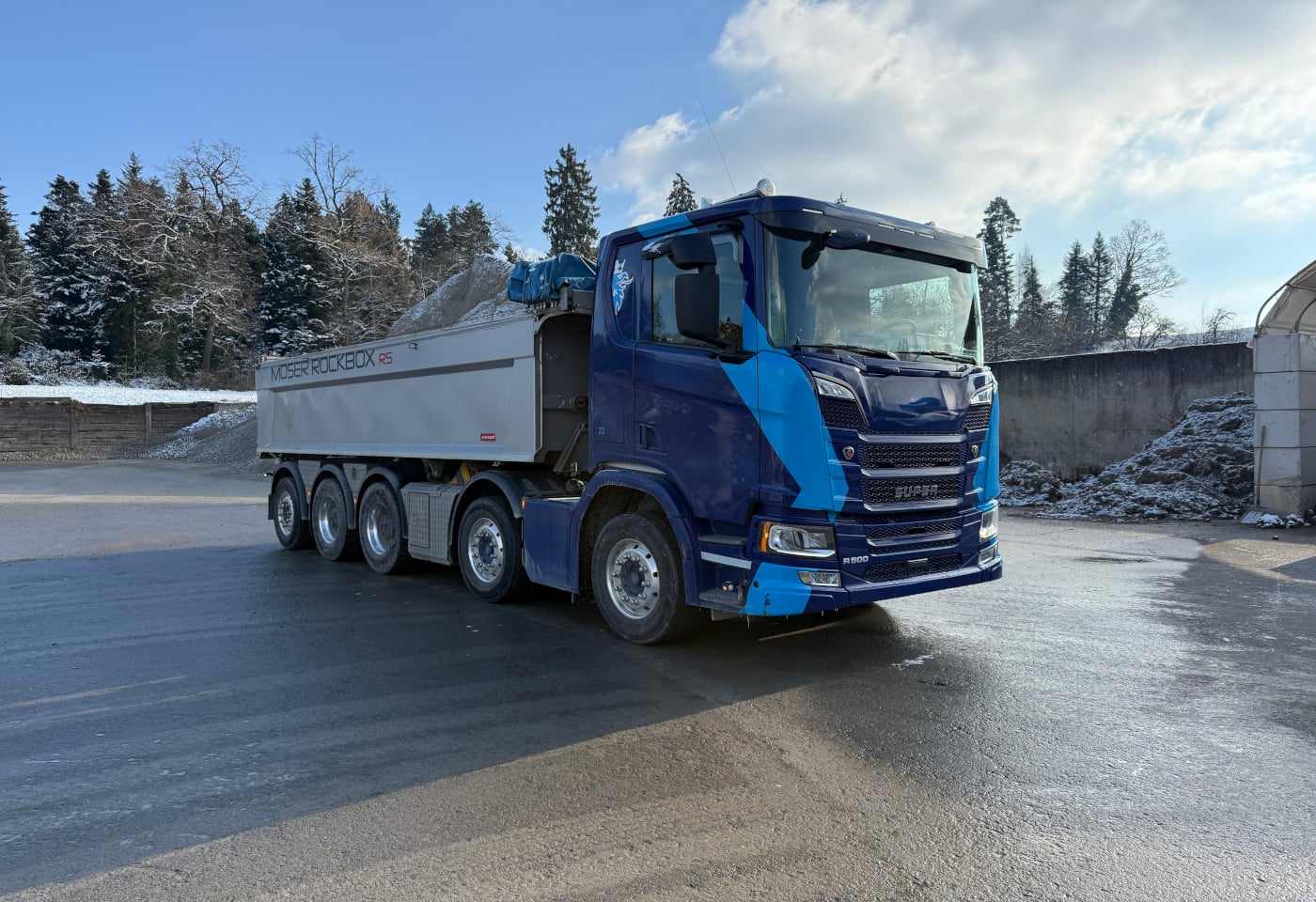 MOTO6625_2802327 vehicle image