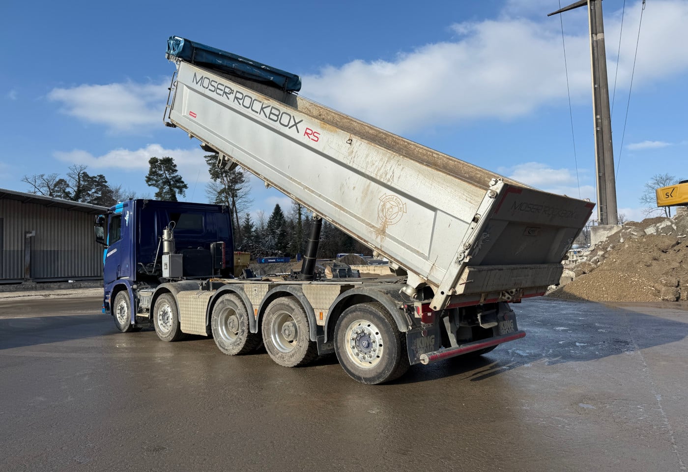 MOTO6625_2802327 vehicle image