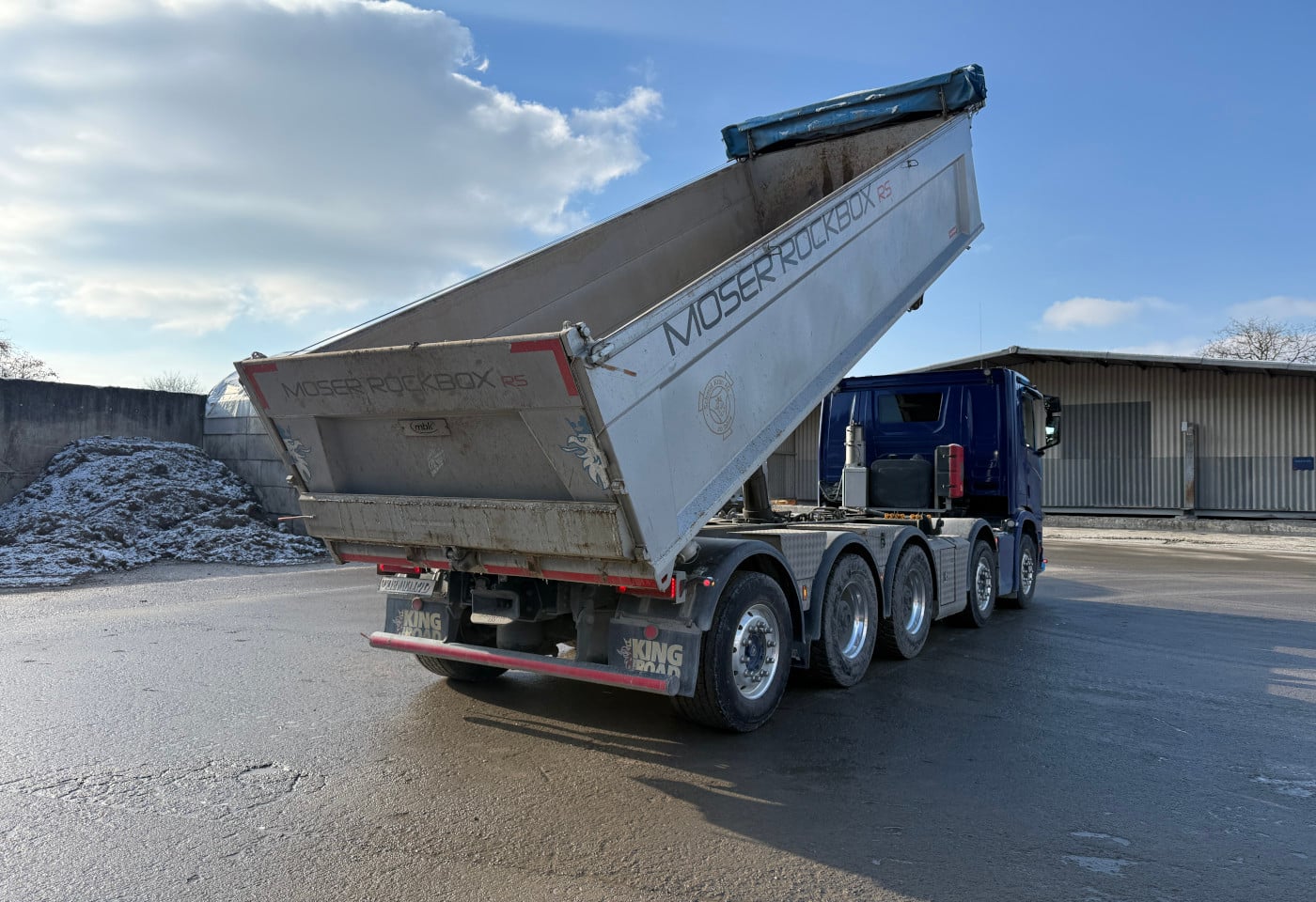 MOTO6625_2802327 vehicle image