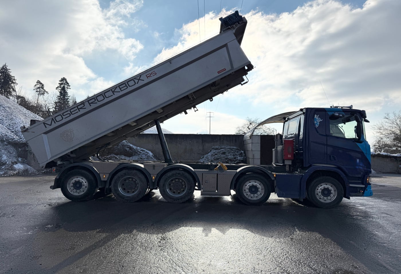 MOTO6625_2802327 vehicle image