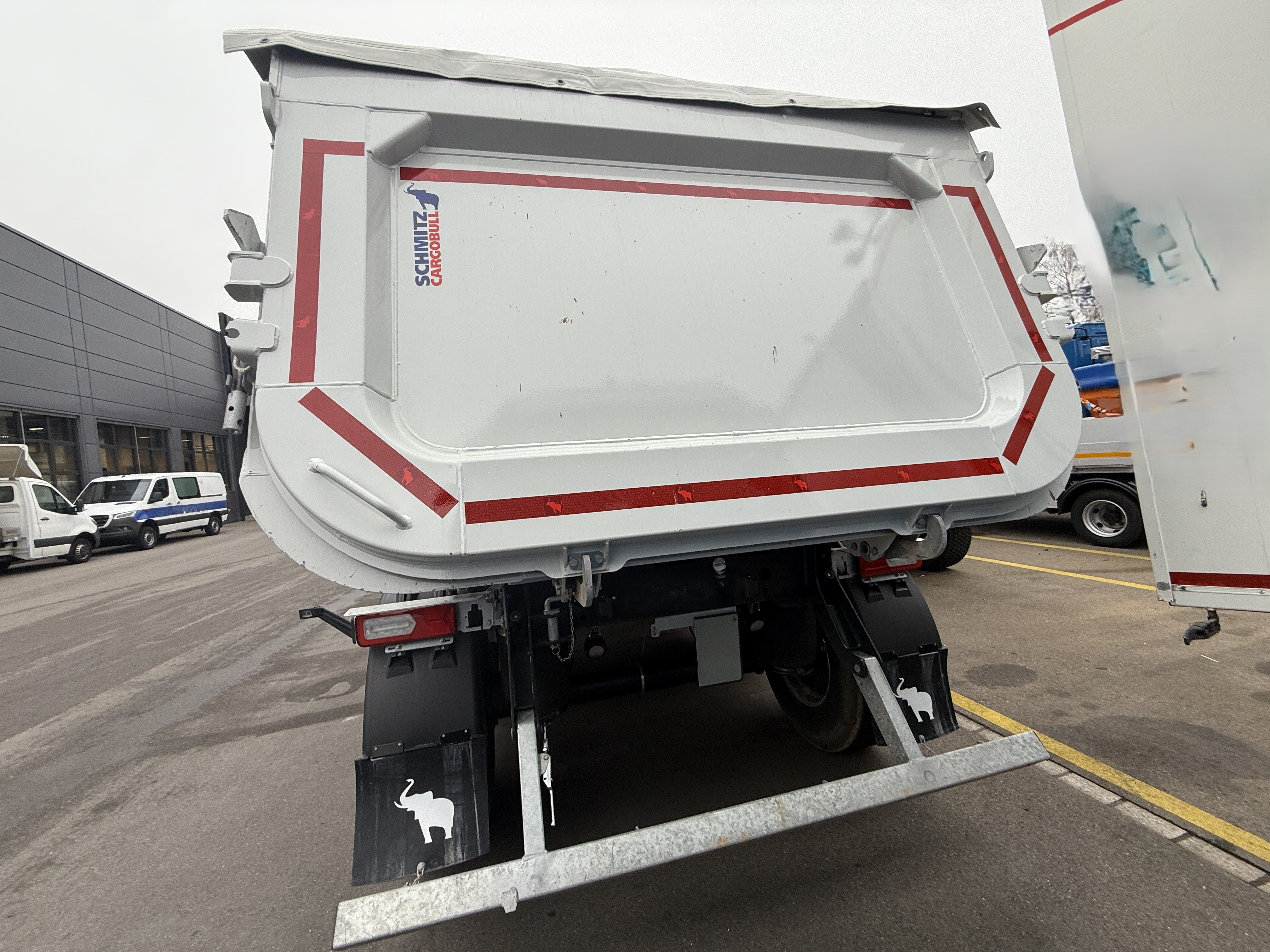 MOTO6625_2809811 vehicle image