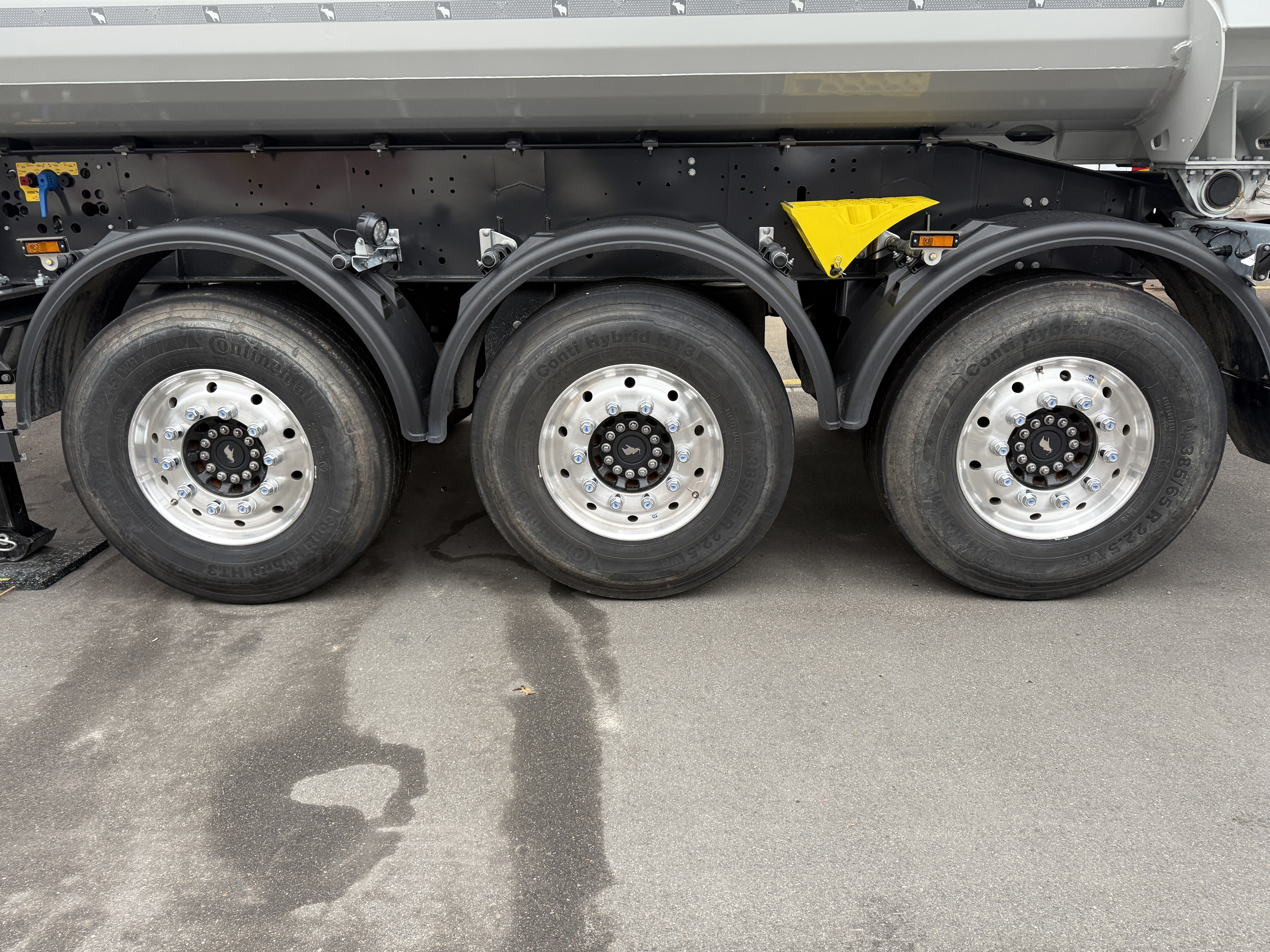 MOTO6625_2809811 vehicle image