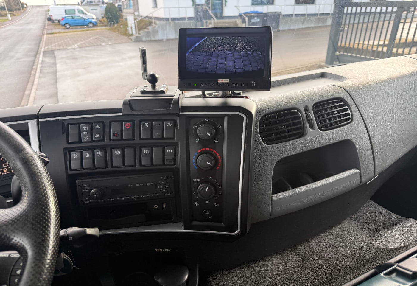 MOTO6625_2803906 vehicle image