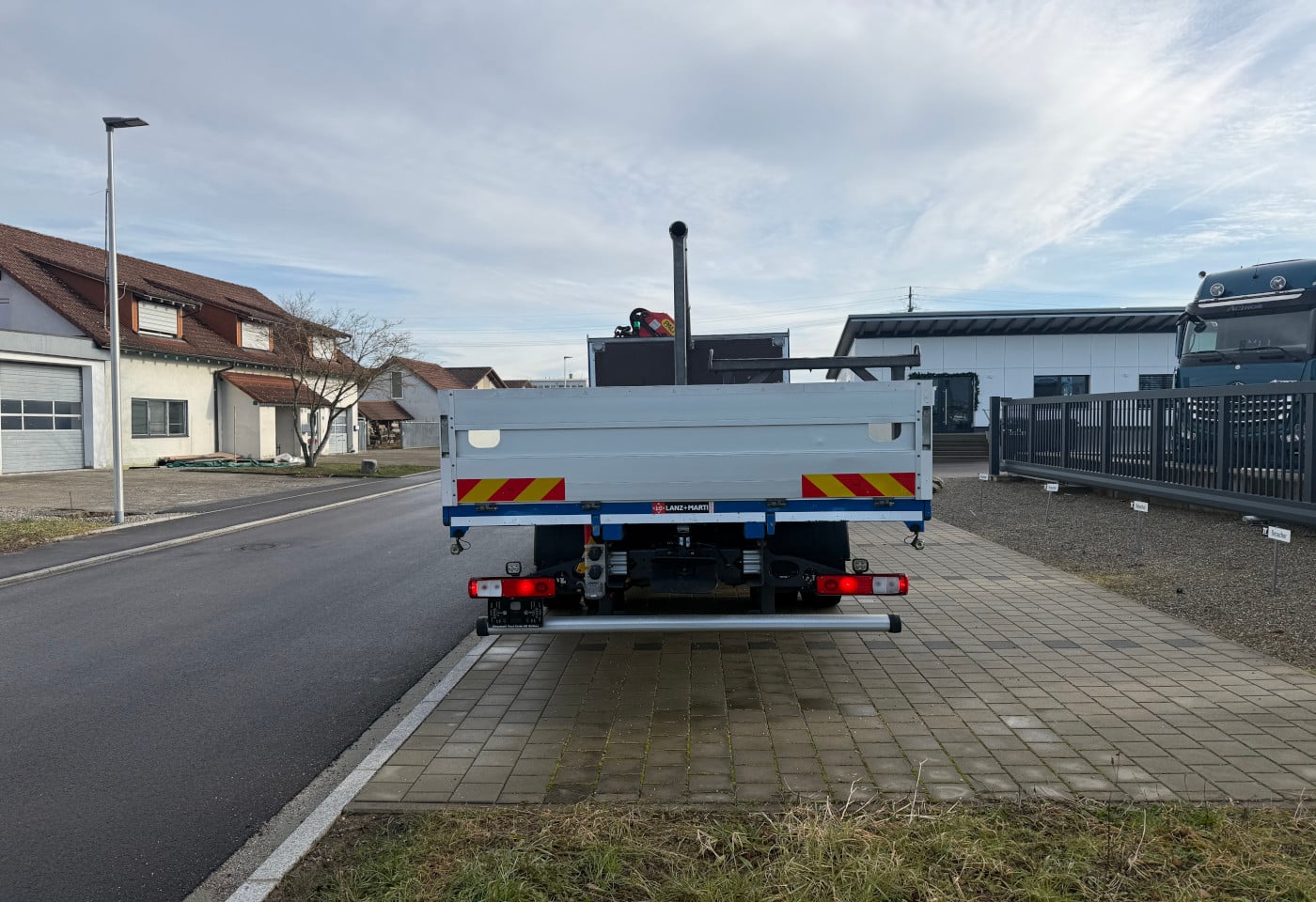 MOTO6625_2803906 vehicle image