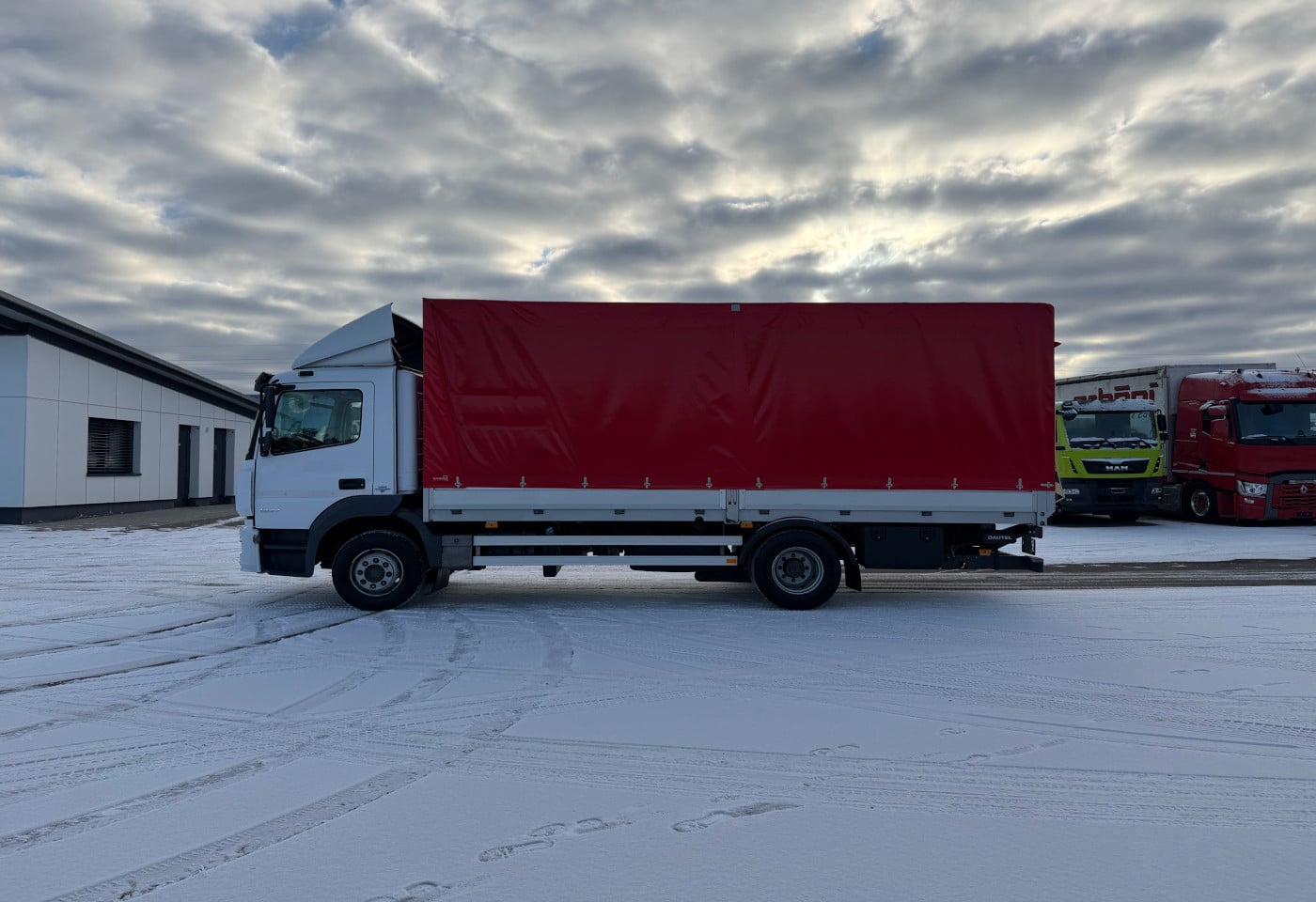 MOTO6625_2798594 vehicle image