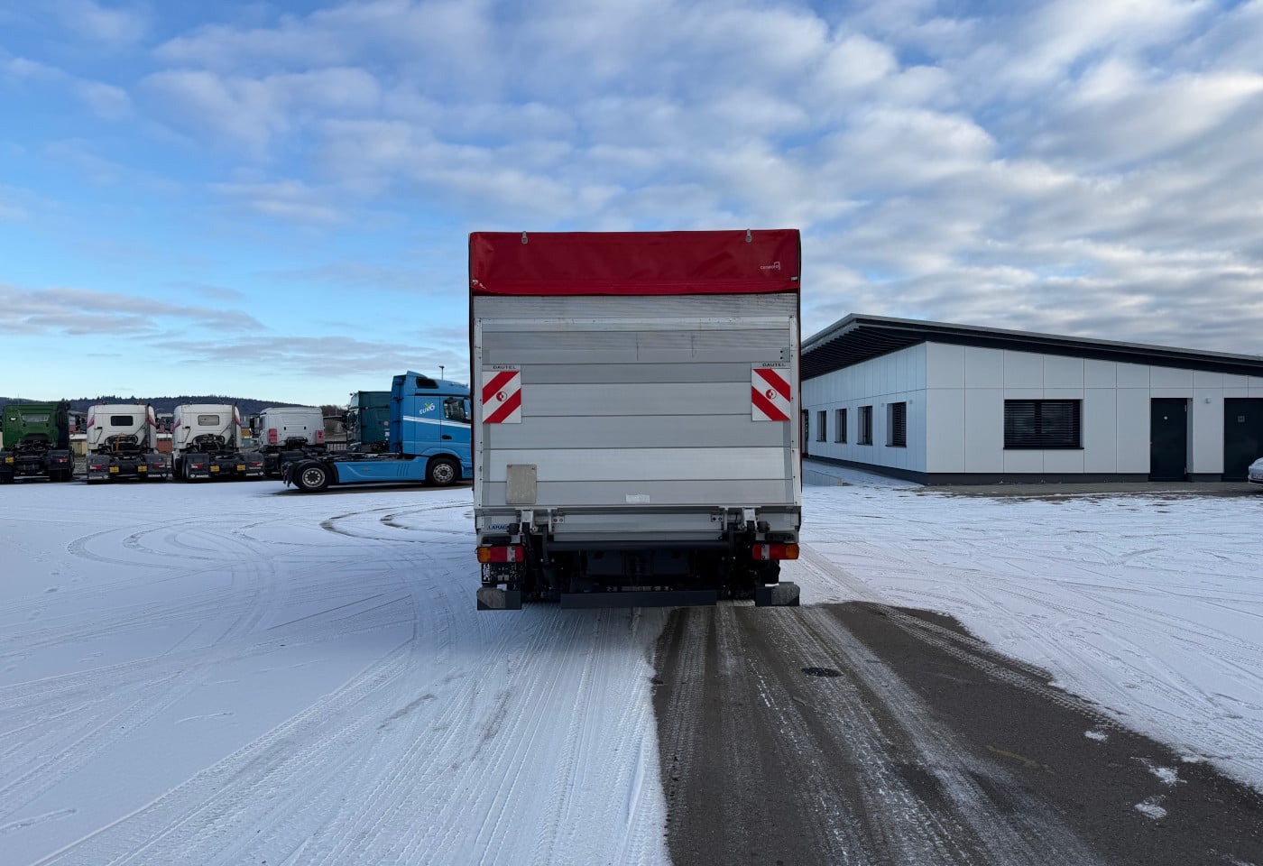 MOTO6625_2798594 vehicle image