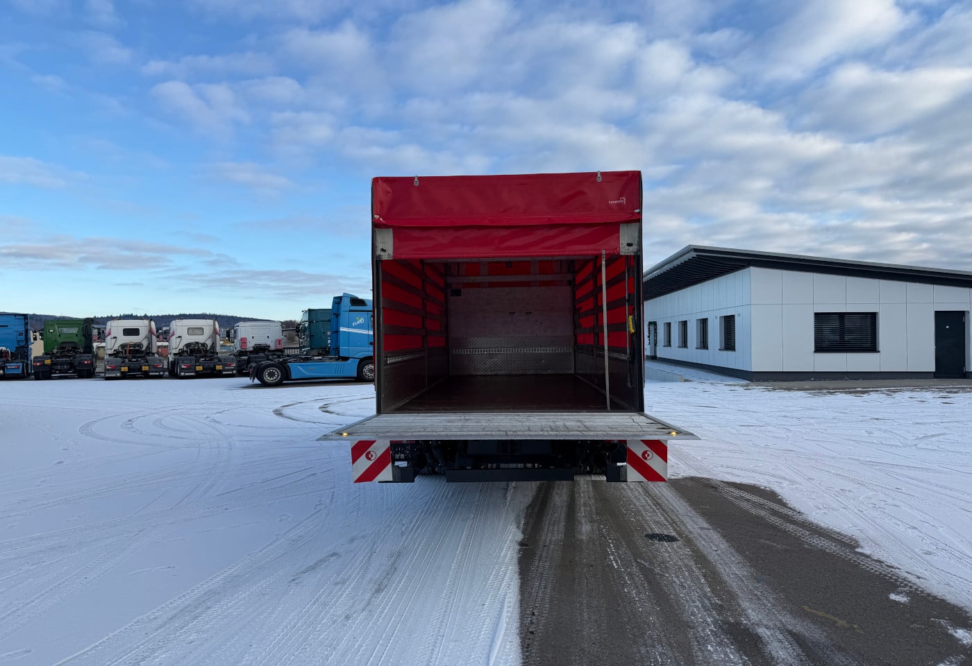 MOTO6625_2798594 vehicle image