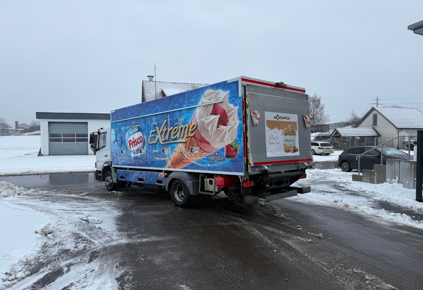 MOTO6625_2800008 vehicle image