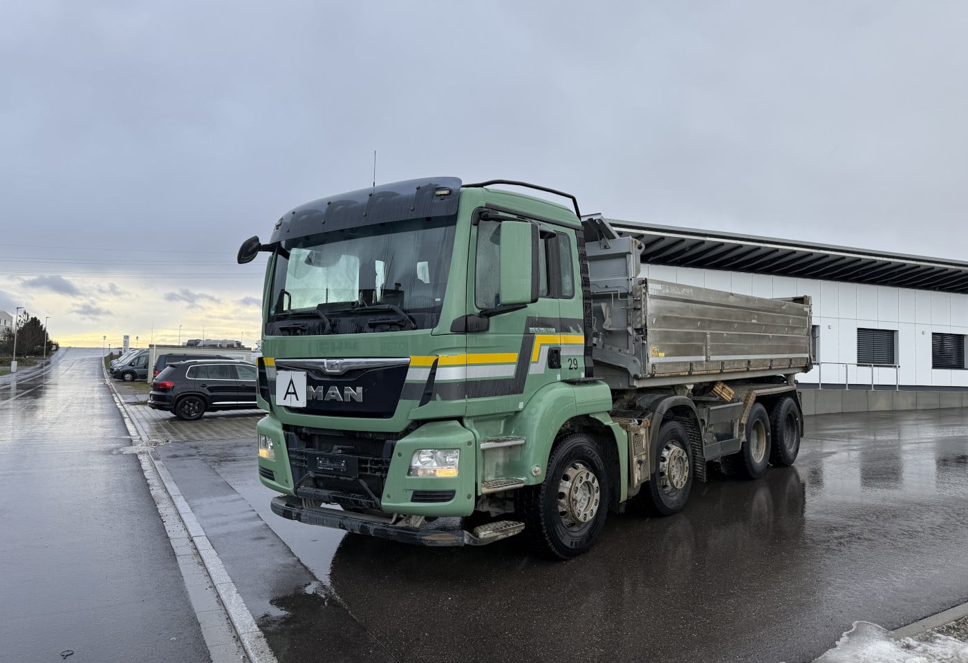 MOTO6625_2801086 vehicle image