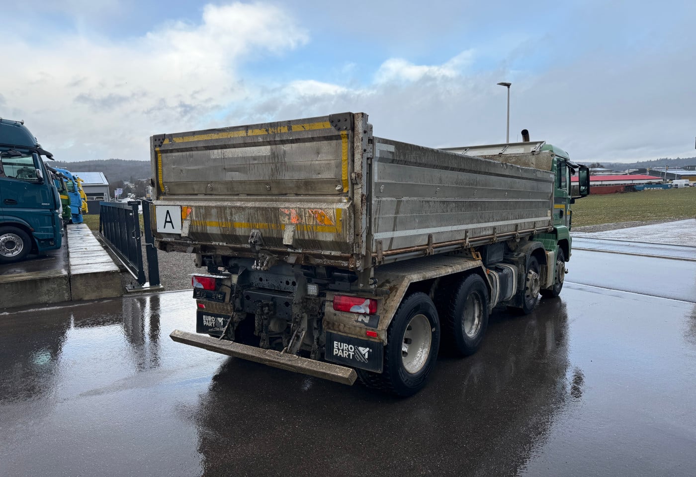 MOTO6625_2801086 vehicle image