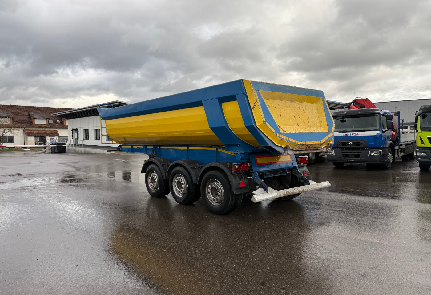 MOTO6625_2801085 vehicle image