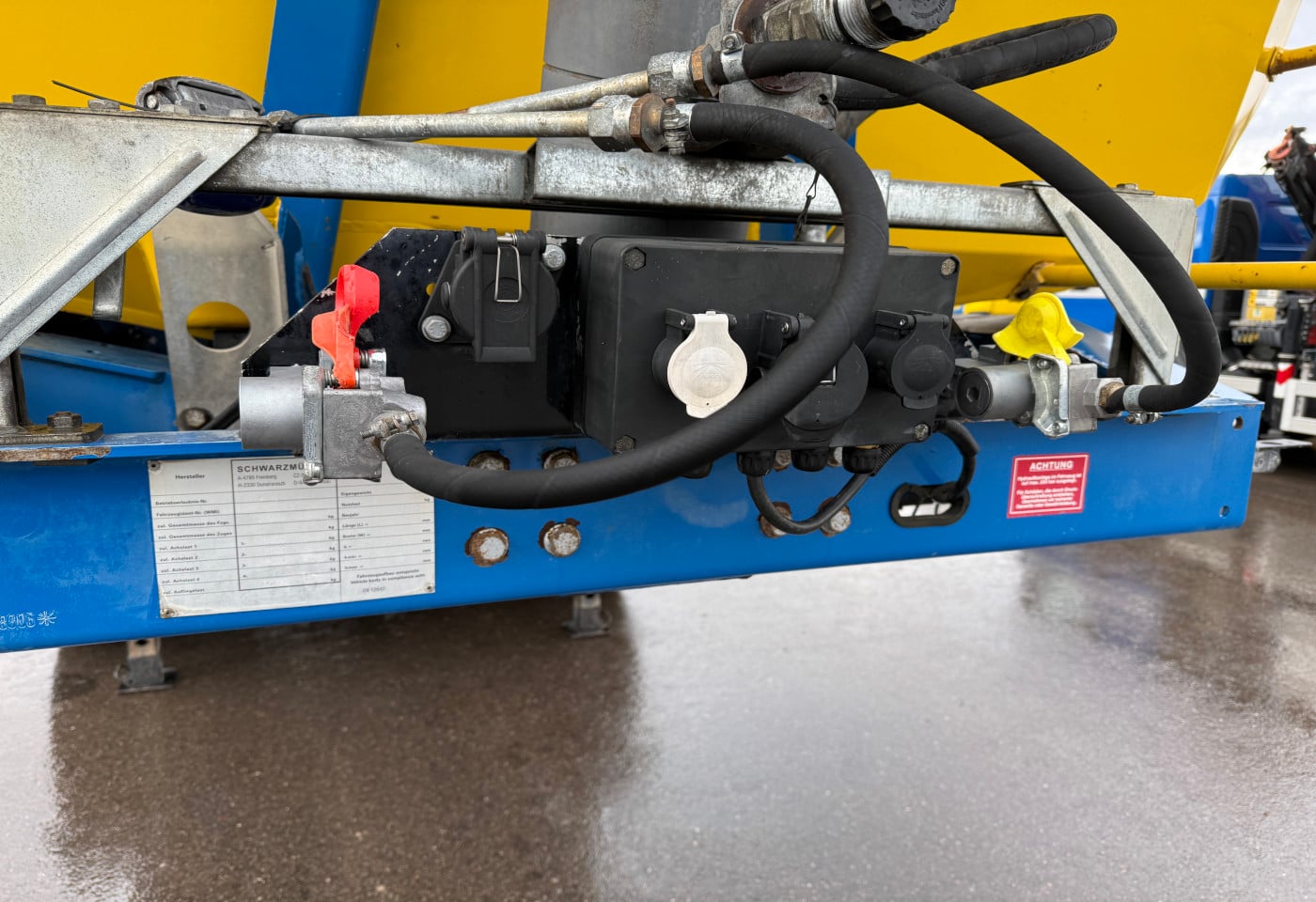 MOTO6625_2801085 vehicle image