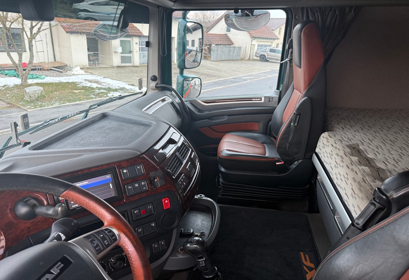 MOTO6625_2802811 vehicle image