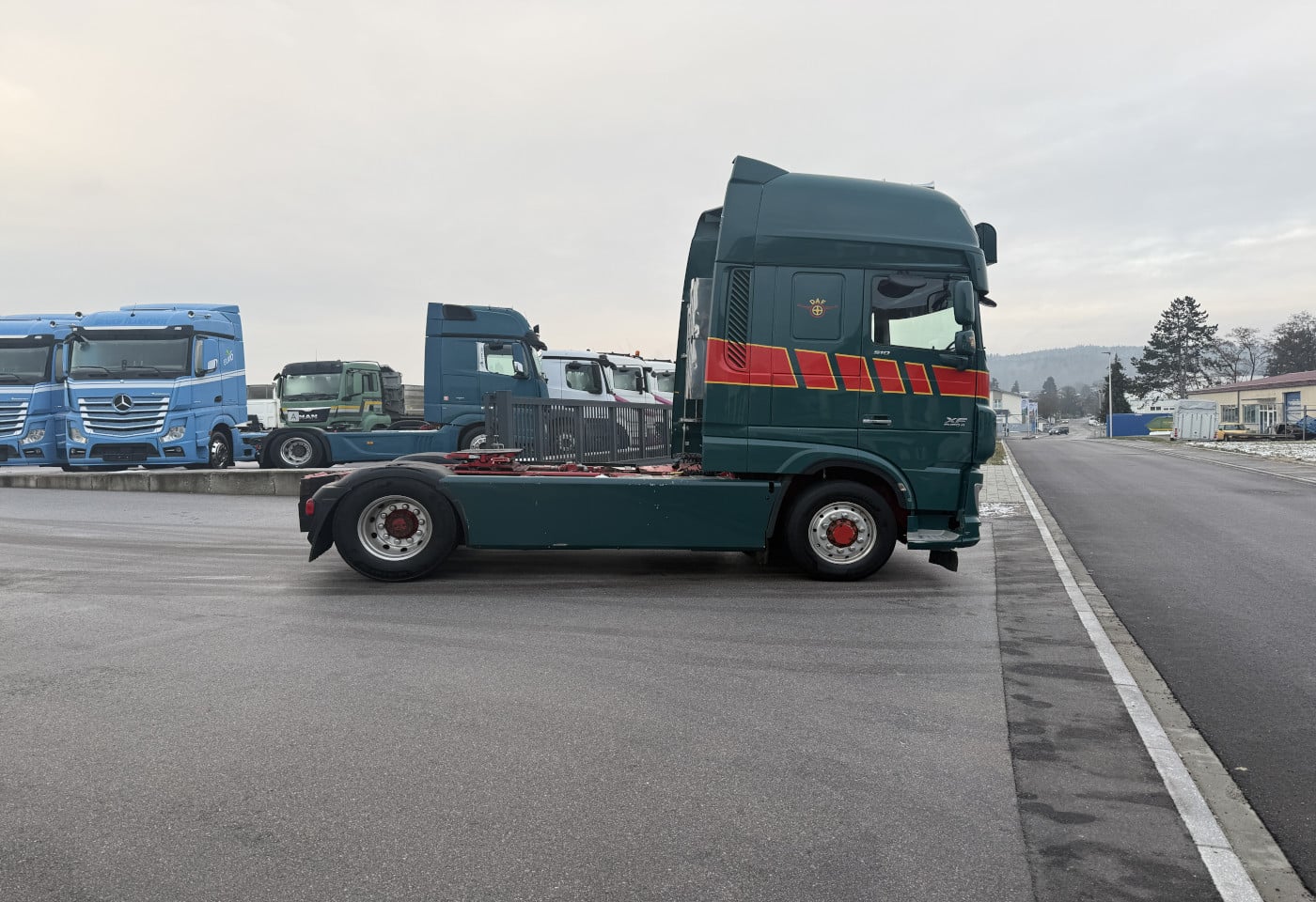 MOTO6625_2802811 vehicle image