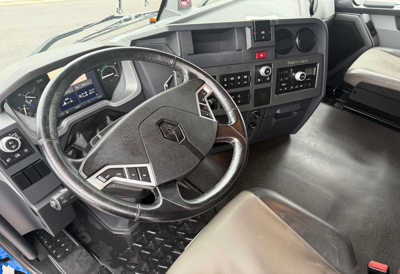 MOTO6625_2802967 vehicle image