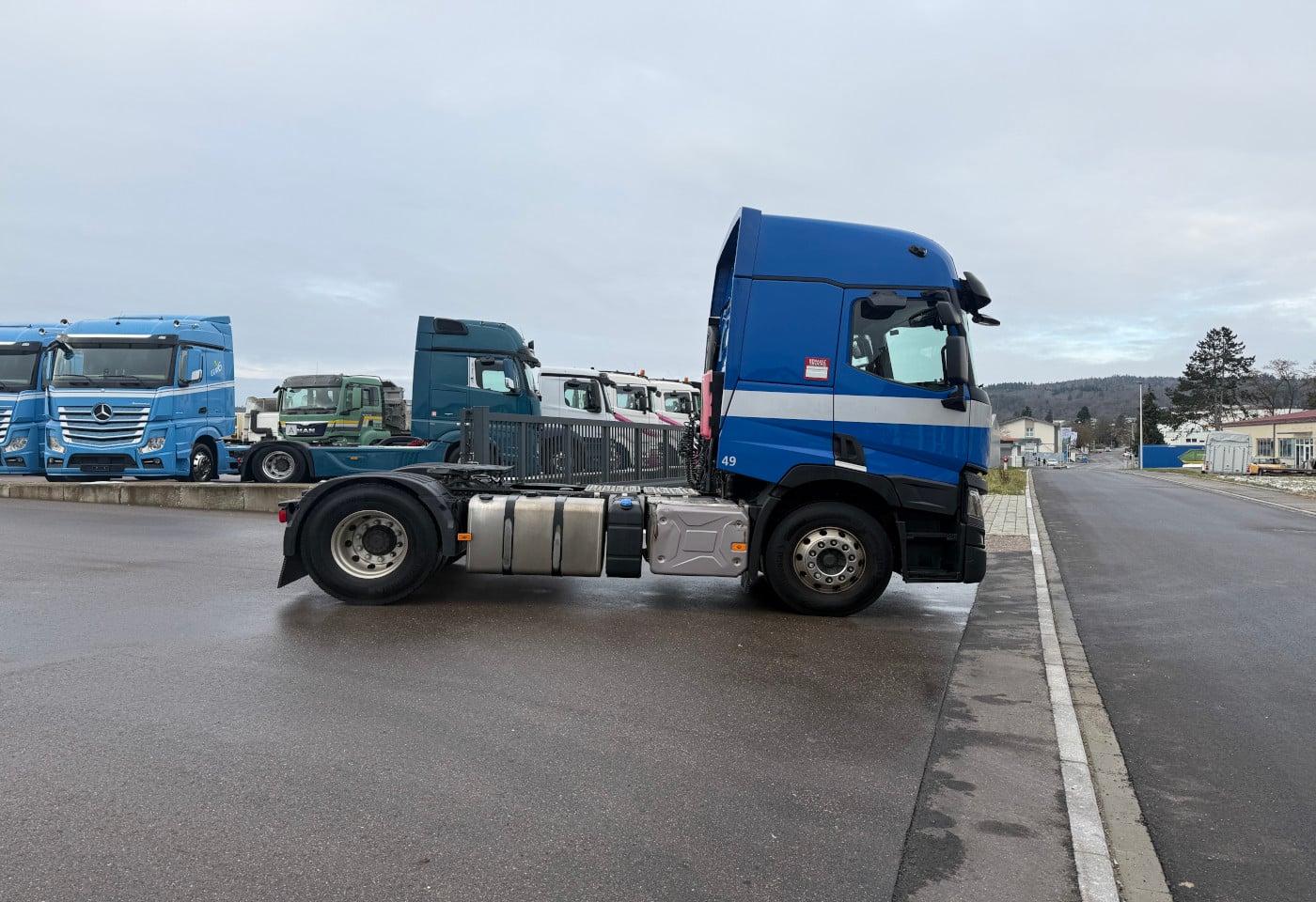 MOTO6625_2802967 vehicle image