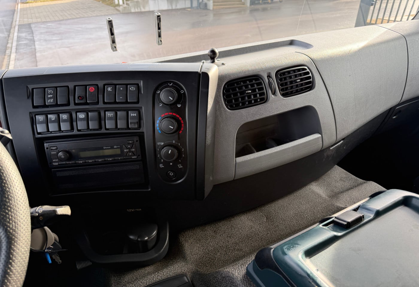 MOTO6625_2803905 vehicle image