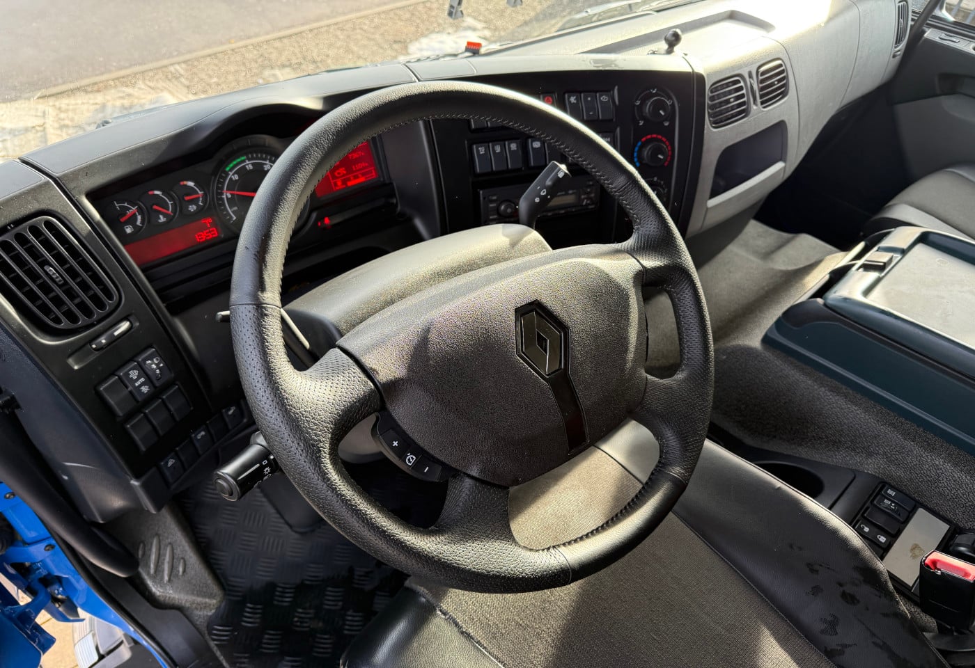 MOTO6625_2803905 vehicle image