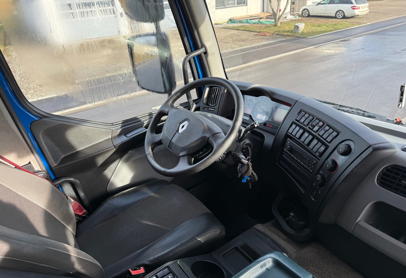 MOTO6625_2803905 vehicle image