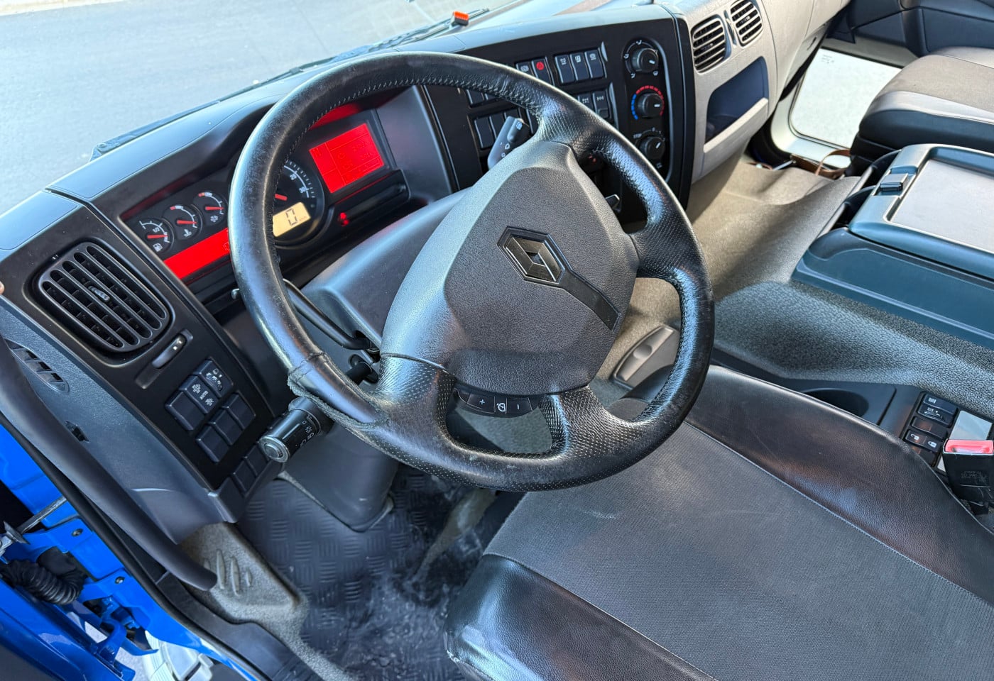 MOTO6625_2806267 vehicle image