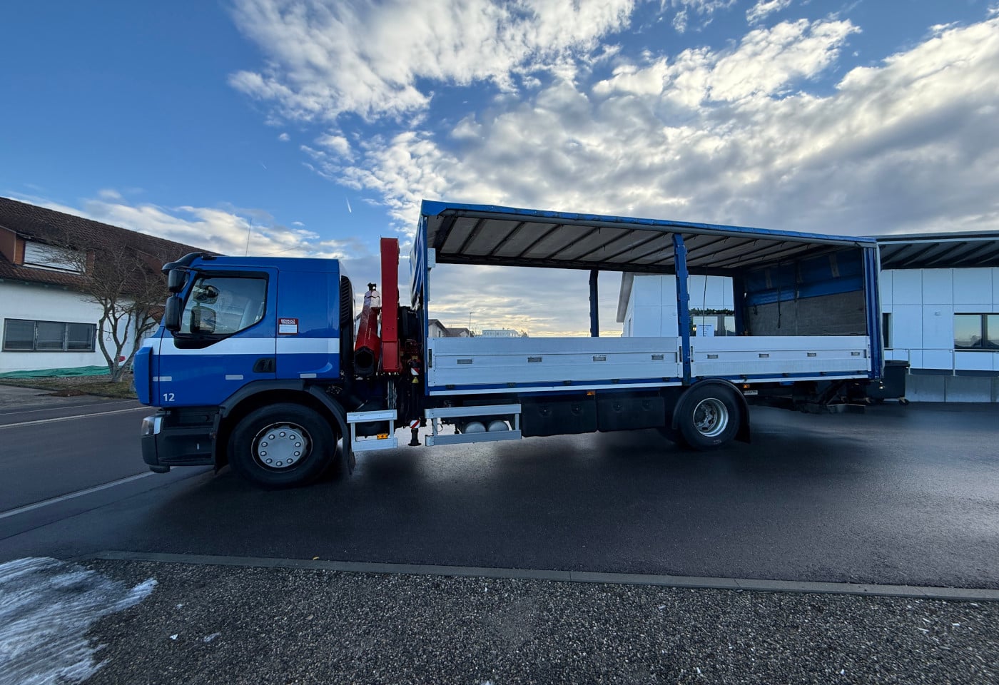 MOTO6625_2806267 vehicle image