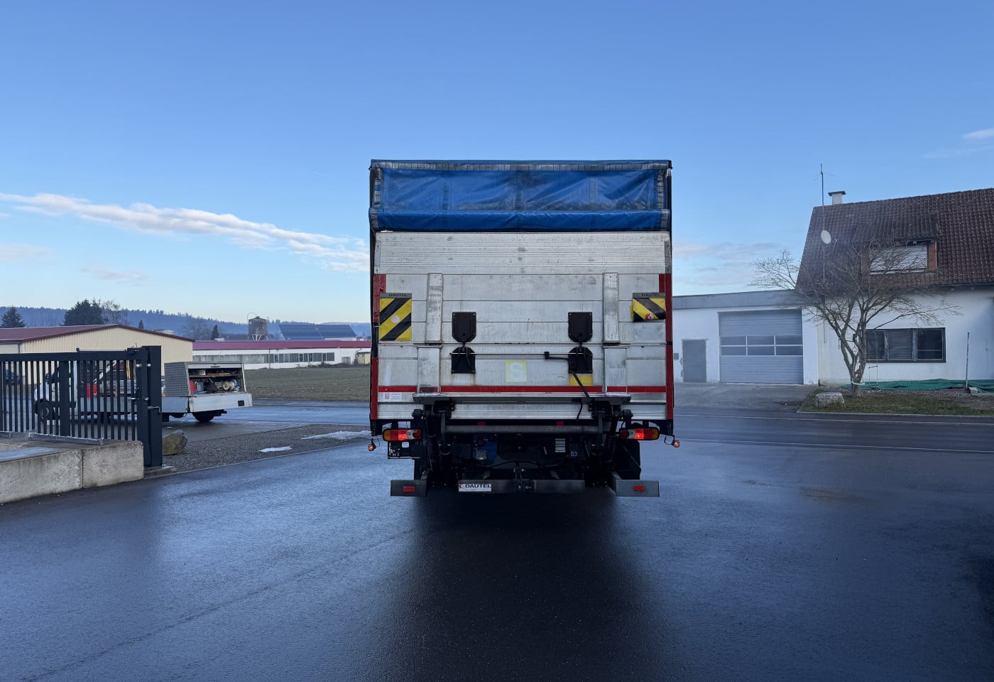 MOTO6625_2806267 vehicle image