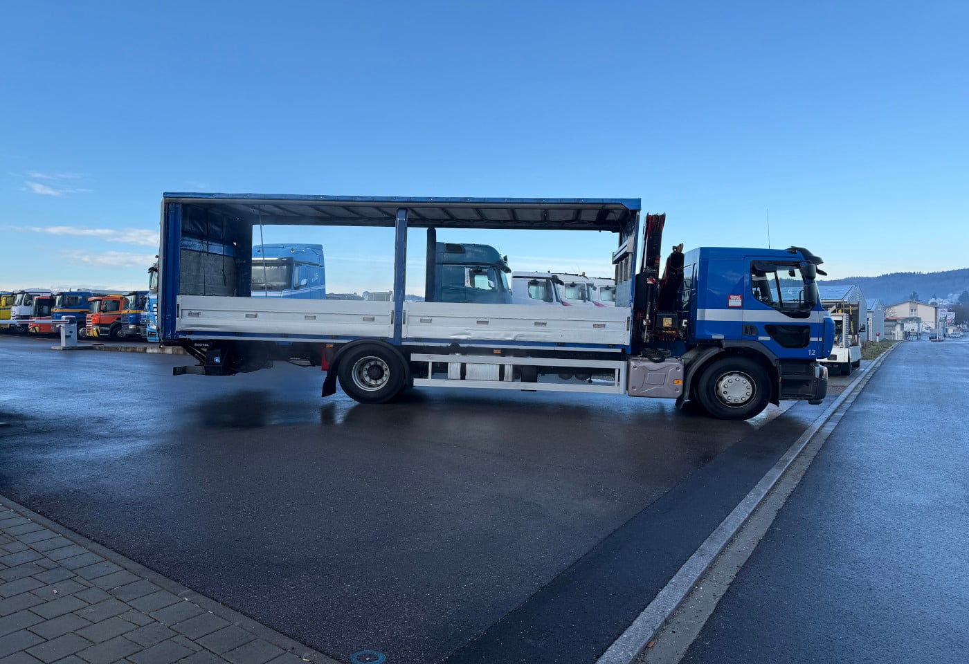 MOTO6625_2806267 vehicle image