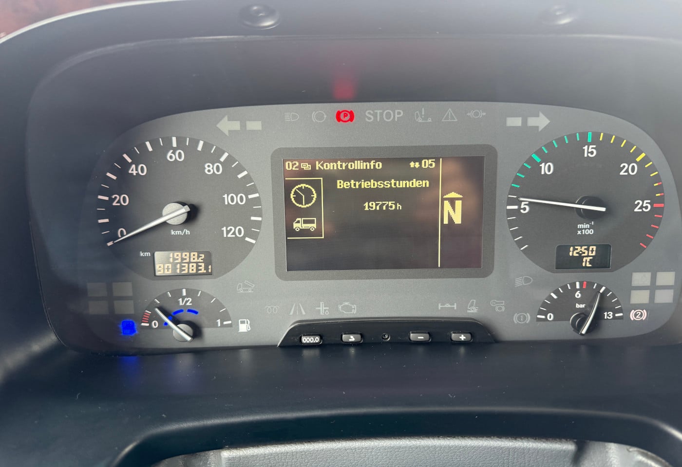 MOTO6625_2806828 vehicle image