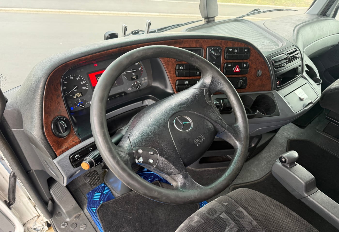 MOTO6625_2806828 vehicle image