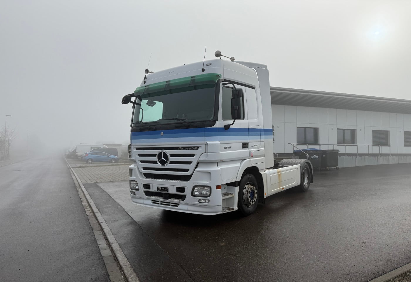 MOTO6625_2806828 vehicle image