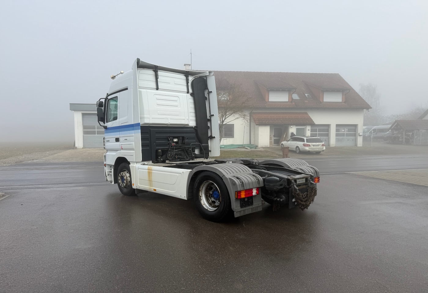 MOTO6625_2806828 vehicle image