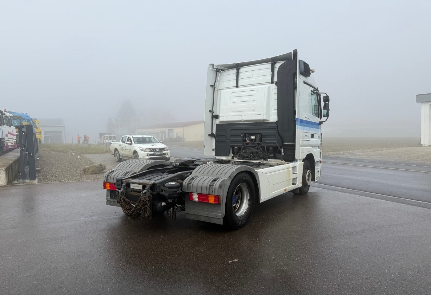 MOTO6625_2806828 vehicle image