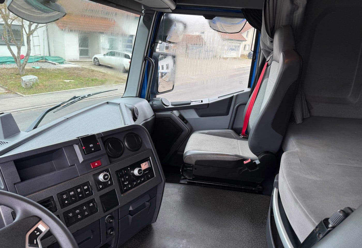 MOTO6625_2808711 vehicle image