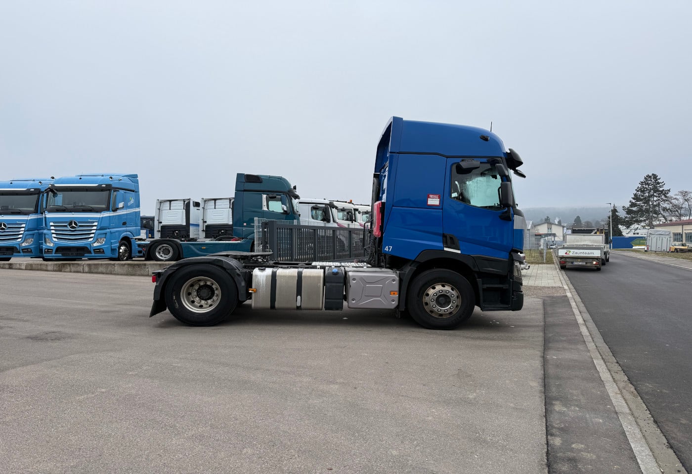 MOTO6625_2808711 vehicle image