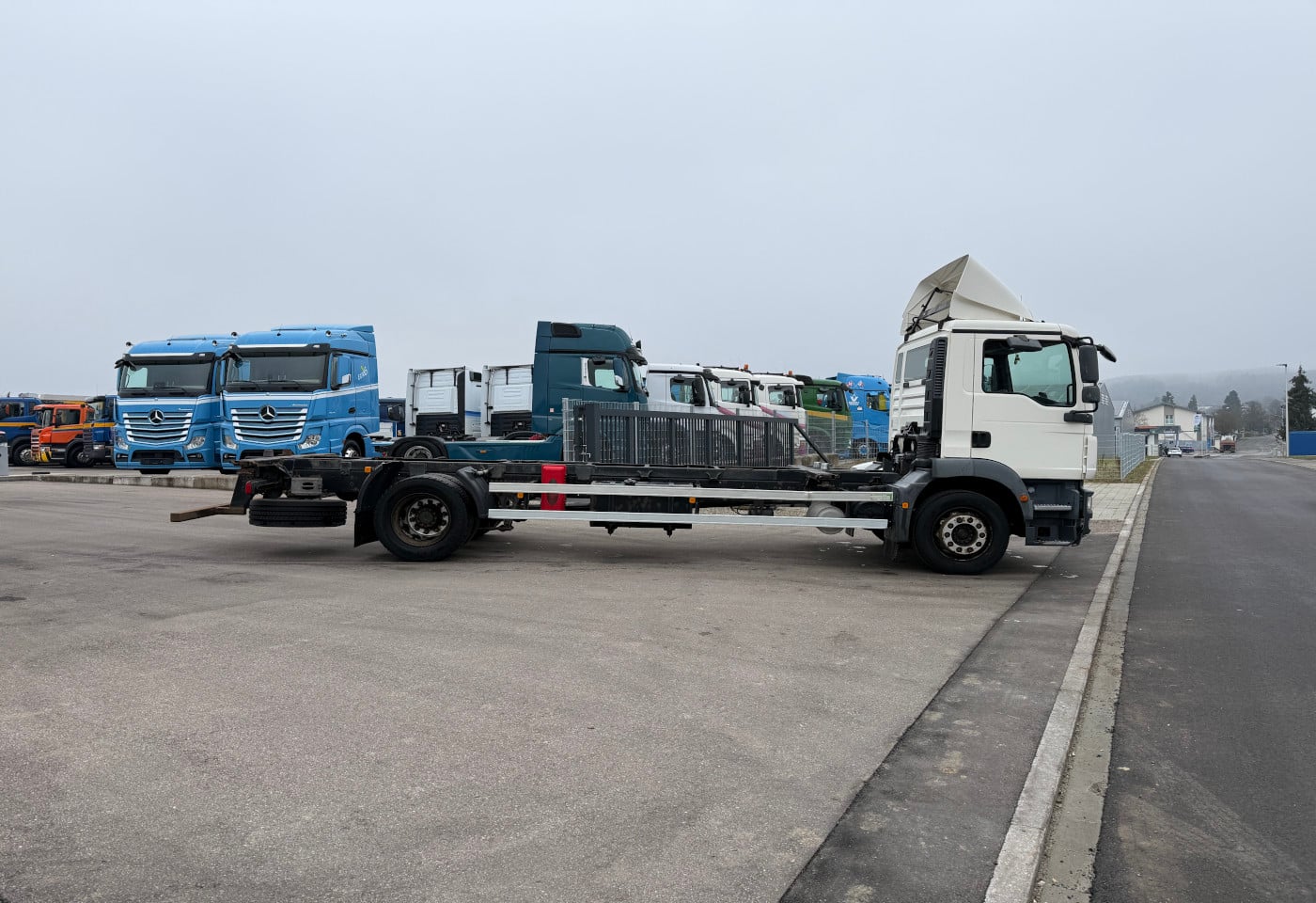 MOTO6625_2808710 vehicle image