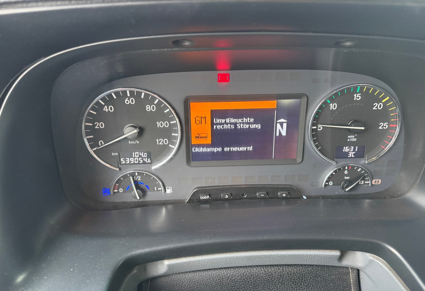 MOTO6625_2808712 vehicle image