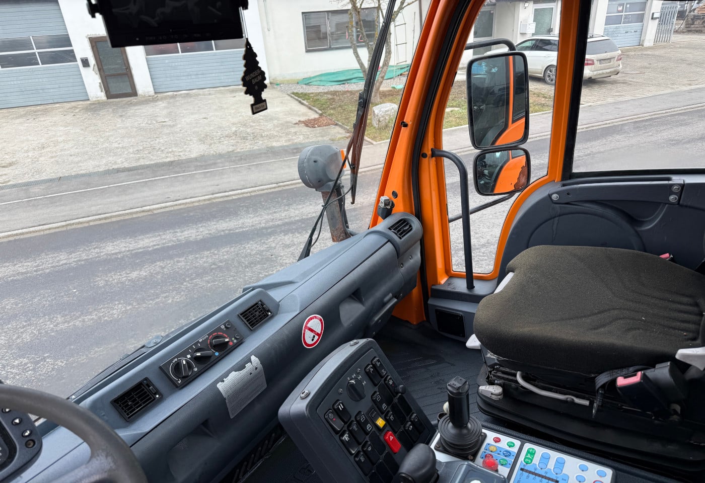 MOTO6625_2809815 vehicle image