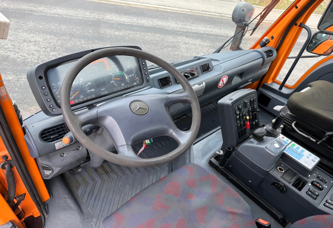 MOTO6625_2809815 vehicle image