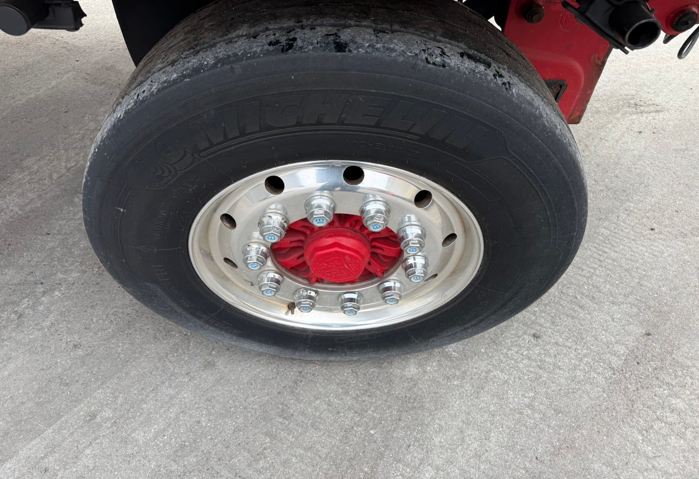 MOTO6625_2809974 vehicle image