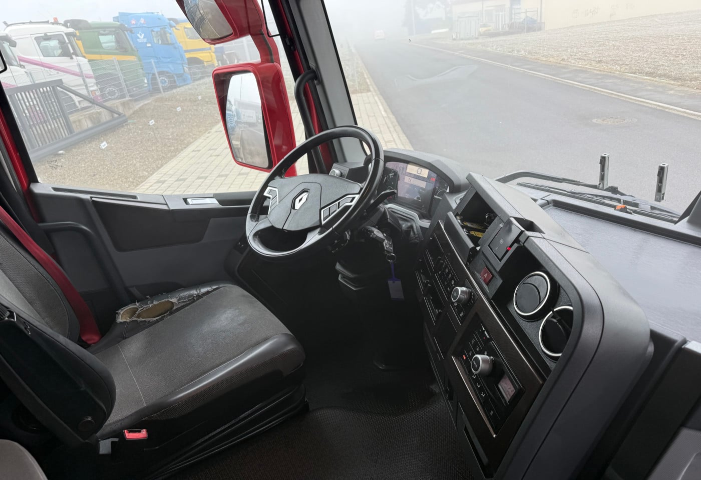 MOTO6625_2810776 vehicle image