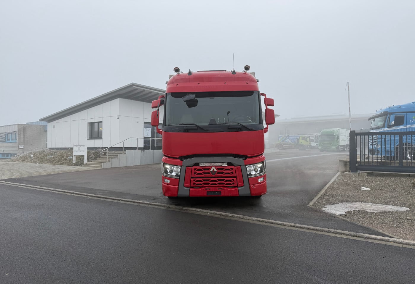 MOTO6625_2810776 vehicle image