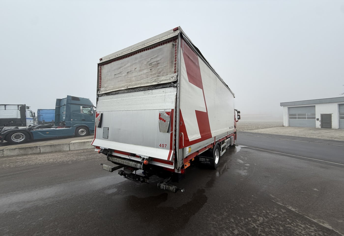 MOTO6625_2810776 vehicle image