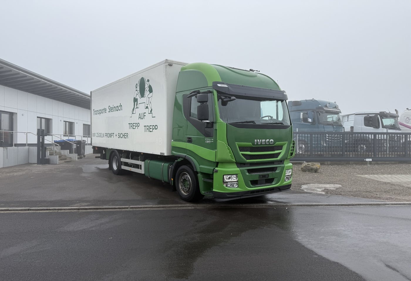 MOTO6625_2810621 vehicle image