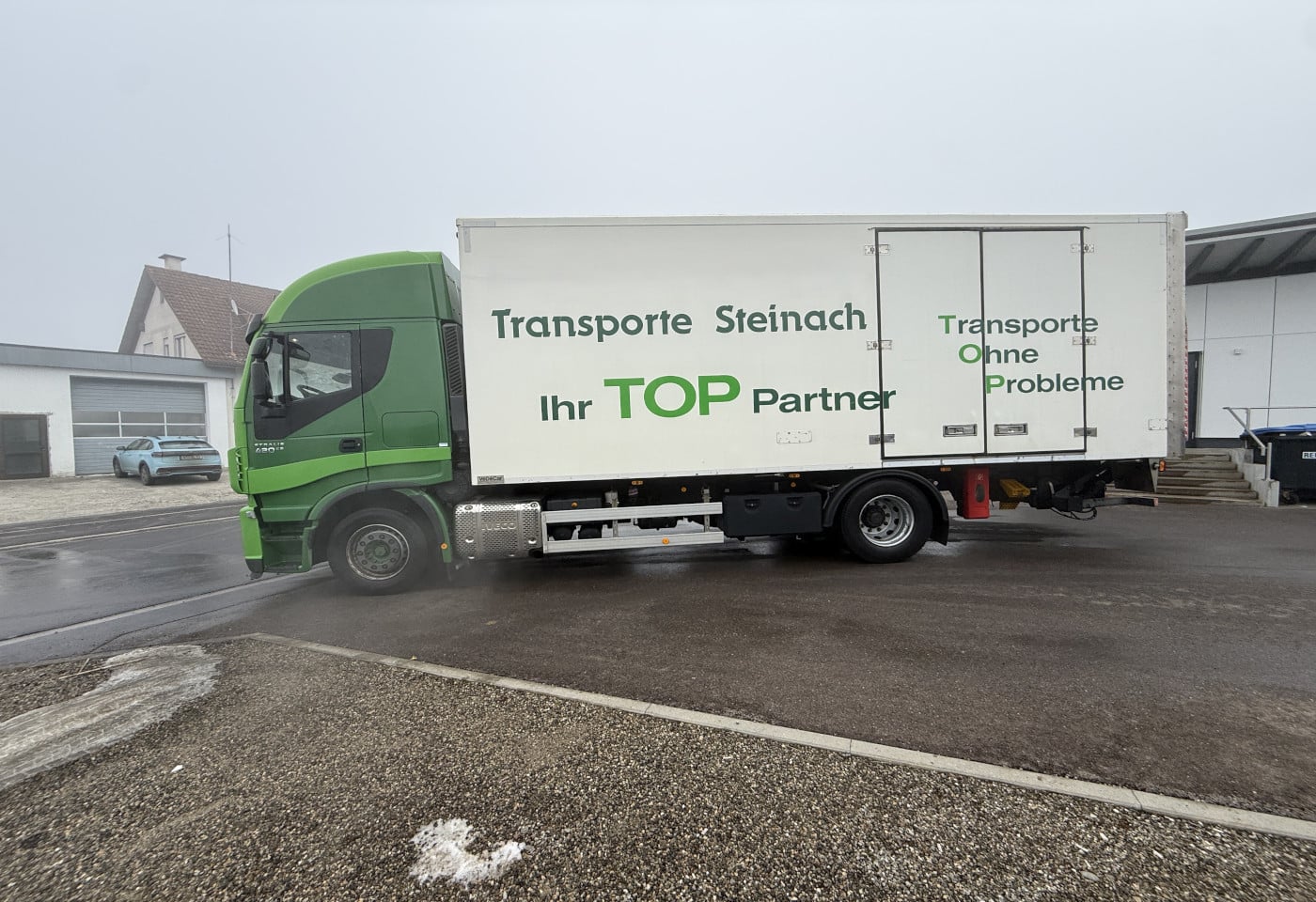 MOTO6625_2810621 vehicle image