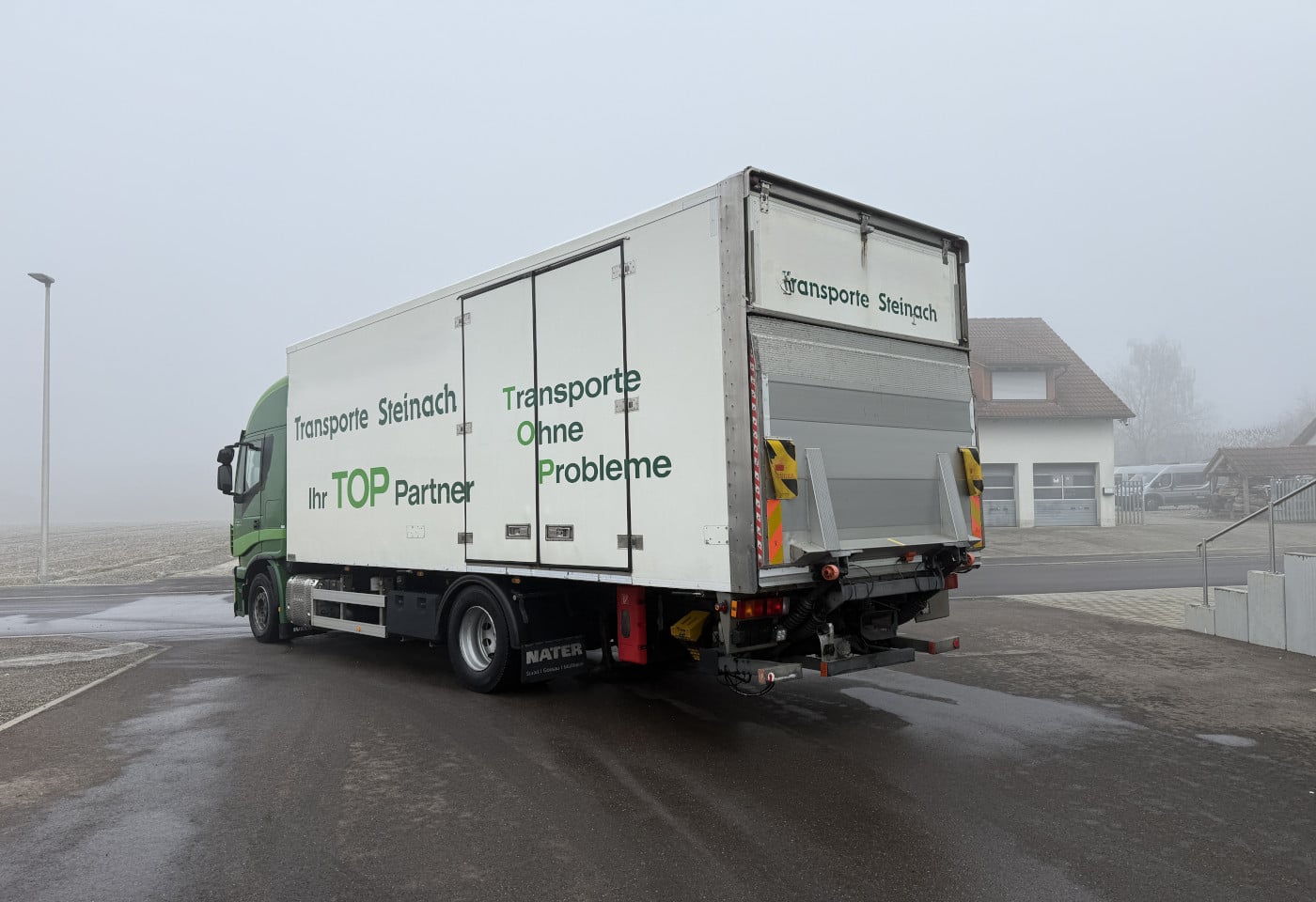 MOTO6625_2810621 vehicle image