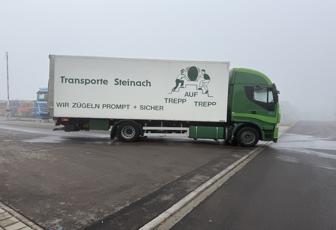 MOTO6625_2810621 vehicle image