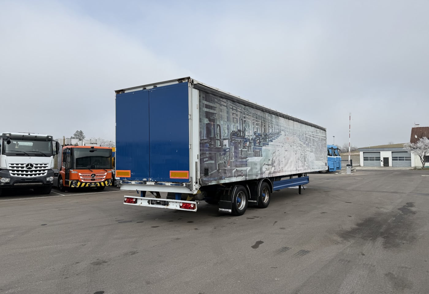 MOTO6625_2815824 vehicle image