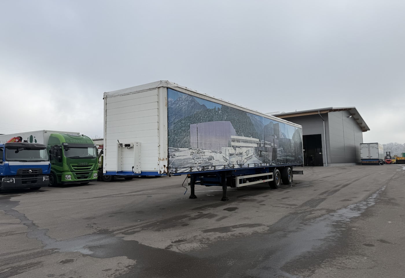 MOTO6625_2815570 vehicle image